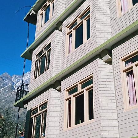 Hotel Mahima Sāngla Exterior foto